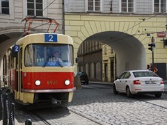 Im Linienverkehr anzutreffen ist der Tatra T3 
Hier Museumswagen 6921