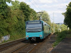 Ein Zug der Linie U3 am Rbengleis