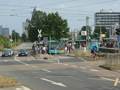 In Richtung Heerstrae beginnt er an der Station Industriehof der Linie 34.