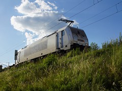 Mehrsystem fhiges Arbeitstier E 386 026-9 
auf der Elbtal Bahn bei Bad Schandau unterwegs  Richtung Tschechien