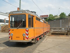 Der Schienenschleifzug wurde aus K-Wagen gebaut