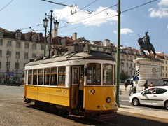 Gelb Straßenbahn