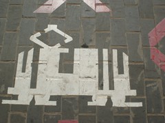 berall auffllige Piktogramme auf dem Boden