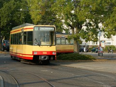 Die S1 verlässt den Albtalbahnhof Richtung Nordweststadt....