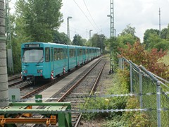Die C-Strecke auf dem die U6 verkehrt beginnt an der ehemaligen Wendeanlage nördlich der Heerstraße.
Sie wird nicht mehr regelmäßig genutzt.

