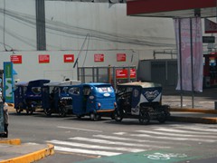 Auch in Lima der Hauptstadt Perus findet man die Mini Taxis vor