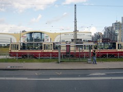 Ein Zug der Linie 36 von Strelna kommend. Ein LWS-86