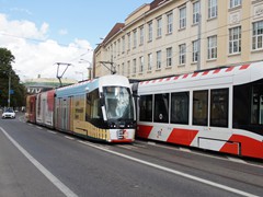 518 und 510 begegnen sich an der Station Vabaduse väljak