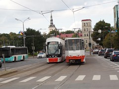 Tatra 97 und CAF 513 begegnen sich