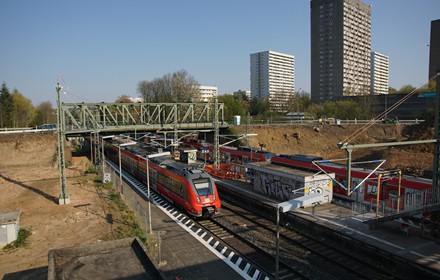 Die schöne Stahlkonstruktion wird einer schnöden 08/15 Beton Konstruktion weichen