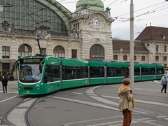 Linie 8 am Bahnhof