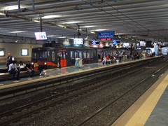 Die Bahnsteige sind meist gut gefüllt
