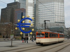 Ist das € Zeichen bald auch ein Fall für's Museum?
