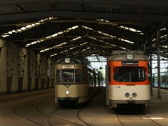 Auf L folgt M. Deutlich zu erkennen, der M-Wagen ist breiter. Die Museumsfahrzeuge sind in Gutleut beheimatet.