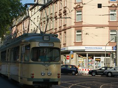 Abschied von der Gleiskreuzung Rohrbach -> Glauburgstraße.