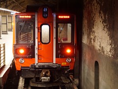 Ein Zug vom Typ M8 der MTA