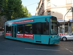 Der Linienverkehr biegt in die Friedberger Landstraße ab.