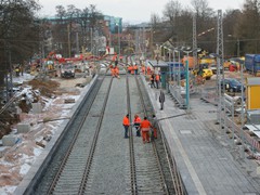 Viele Hände schaffen viel in kurzer Zeit. "unerwarteterweise" verzögerte das Winterwetter die Arbeiten.