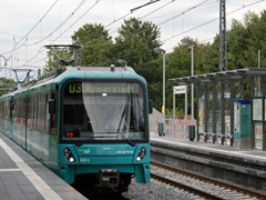 Der Anschluß des neuen Abzweiges zwang die Linie U3 die Römerstadt zu besuchen......