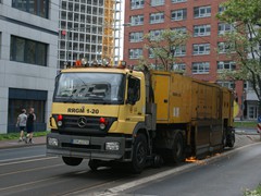Es nagt der Zahn der Zeit. Nach 11 Jahren Betrieb sind ausführliche Schienenschleifarbeiten notwendig
