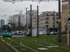 Die Prominenz rollt an