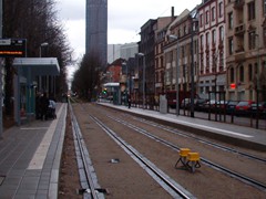 Die Haltestelle Nauheimer Straße" ist dann wieder zweigleisig.