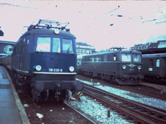 E 118 030-6 in München neben einer 1010 der ÖBB