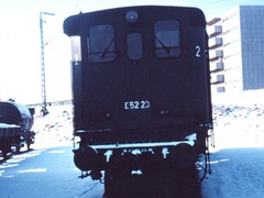 E 52 23