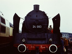 24 083
