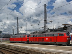 218 418-2 und 218 453-8 auf dem Weg in die Schweiz