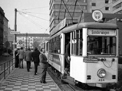 via Lokalbahnhof