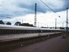 4010 in Saphirblau / Beige