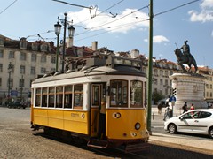 Gelb Straßenbahn