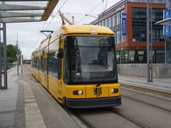 Ein NGT6DD ZR Zufahrt zur Station Hauptbahnhof