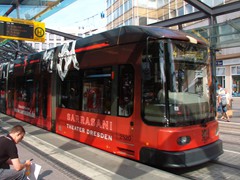 Wagen 2520 NGT6DD mit Sarrasani Vollwerbung