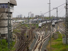 ICE in F-Höchst