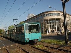 Der U-3 Kurs kurz hat die Station "Fischstein" verlassen und erreicht nach der....